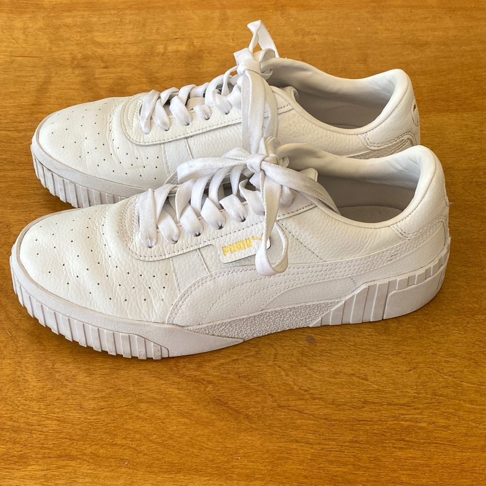 PUMA Women's CALI Sneaker, White, 9 M excellent condition